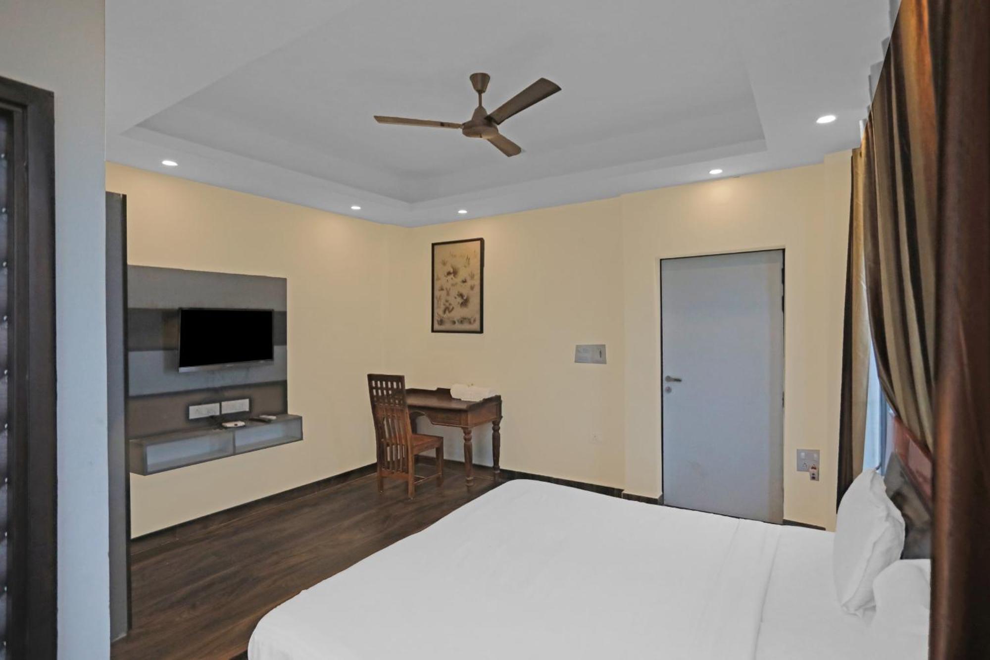Super Hotel O Heart Beat Hotel Greater Noida Exteriör bild